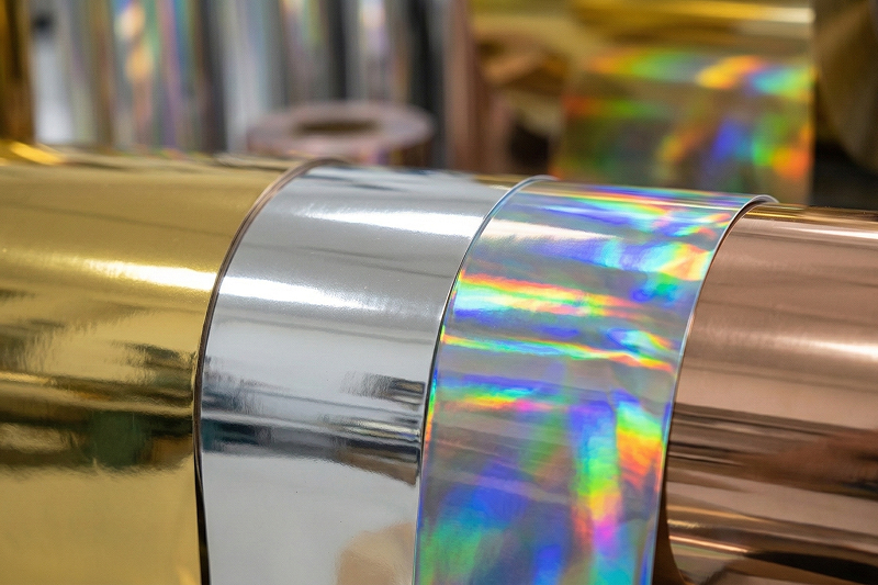 蒸着ホットスタンプ箔とは？特徴と活用例、選び方をプロが解説